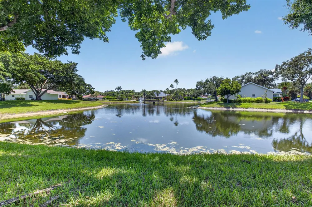 10884 LAKE FRONT PLACE Boca Raton, FL 33498