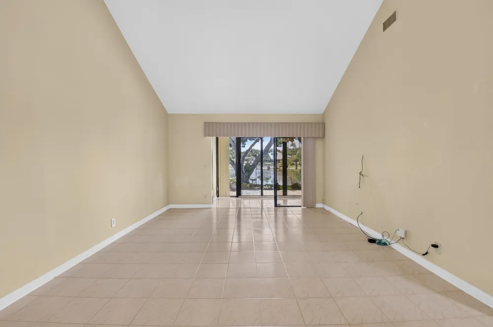 10884 LAKE FRONT PLACE Boca Raton, FL 33498