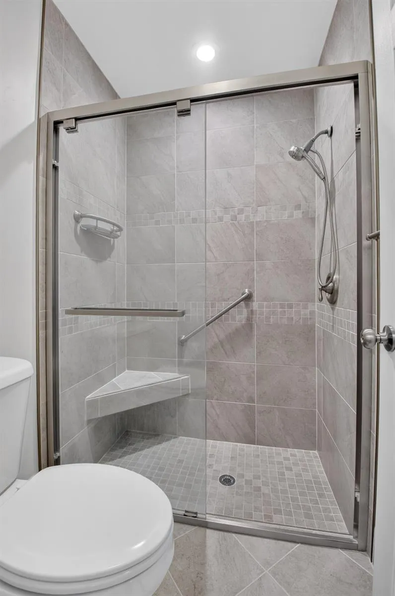 10884 LAKE FRONT PLACE Boca Raton, FL 33498