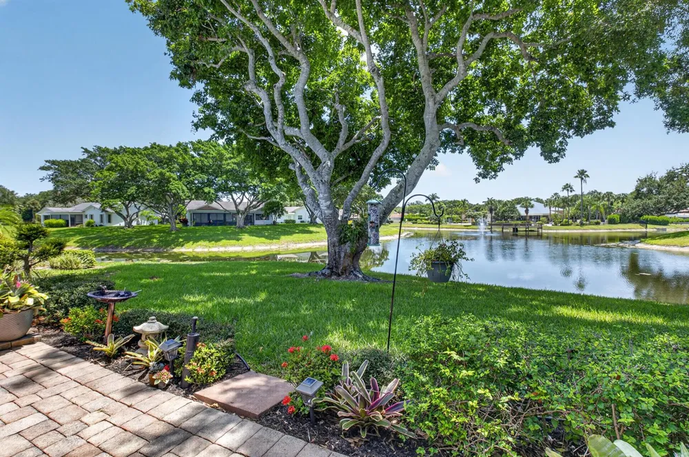 10884 LAKE FRONT PLACE Boca Raton, FL 33498