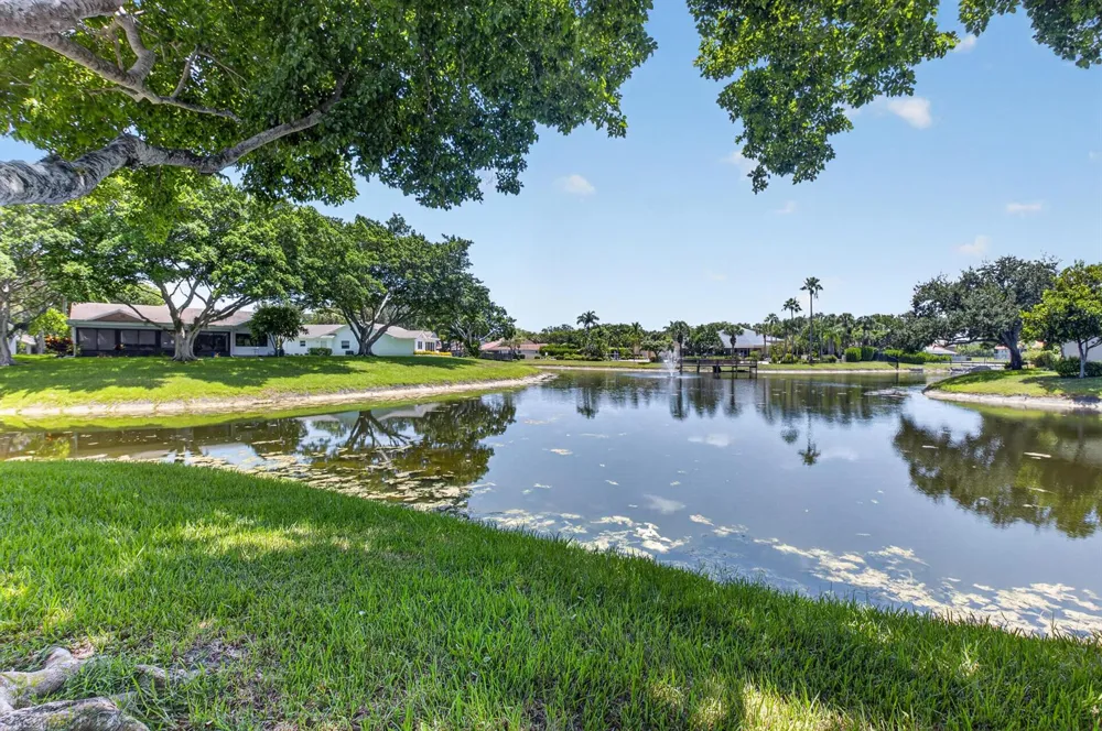10884 LAKE FRONT PLACE Boca Raton, FL 33498