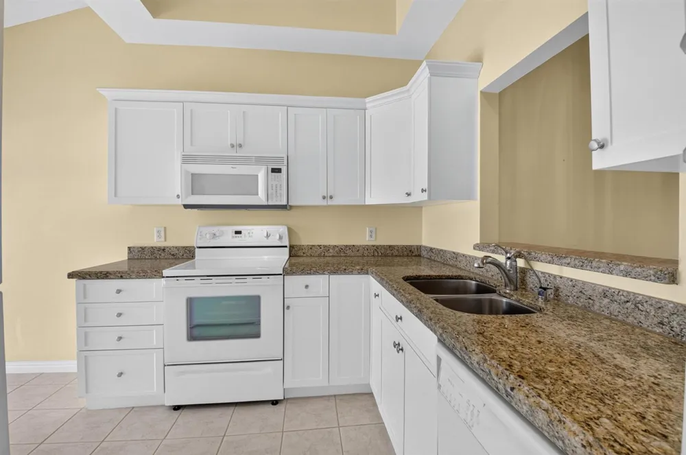 10884 LAKE FRONT PLACE Boca Raton, FL 33498