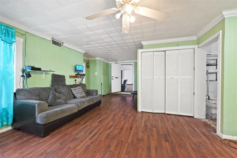 3731 Reveille Street Houston, TX 77087