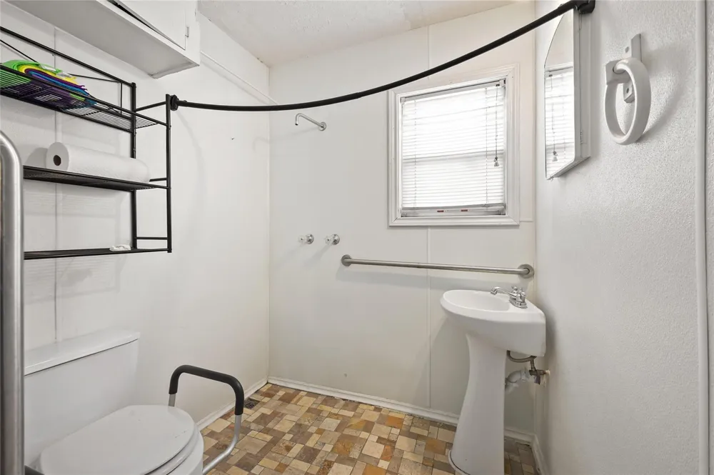 3731 Reveille Street Houston, TX 77087