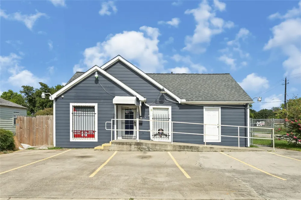 3731 Reveille Street Houston, TX 77087