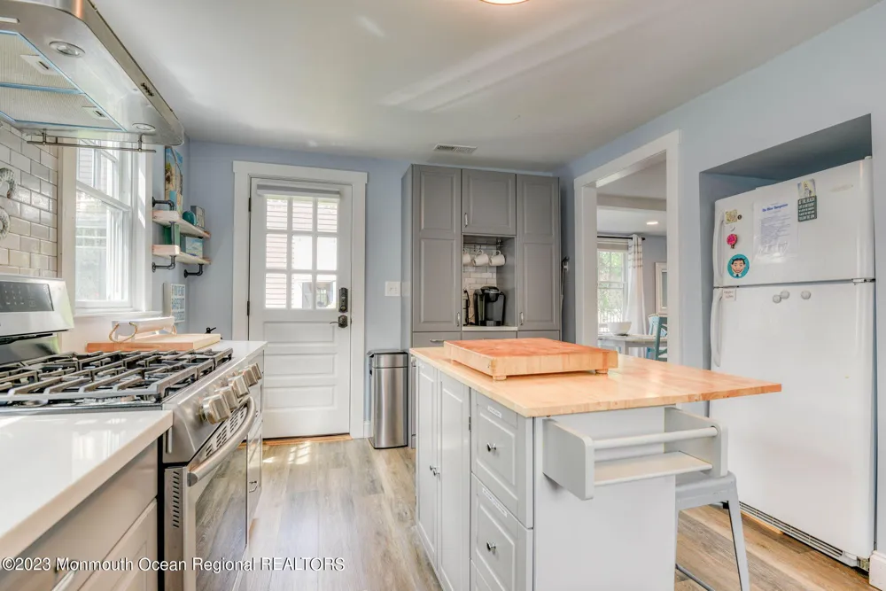 88 Broadway Ocean Grove, NJ 07756