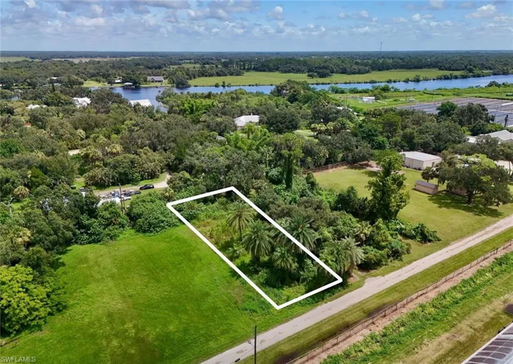 Address Not Shown Alva, FL 33920