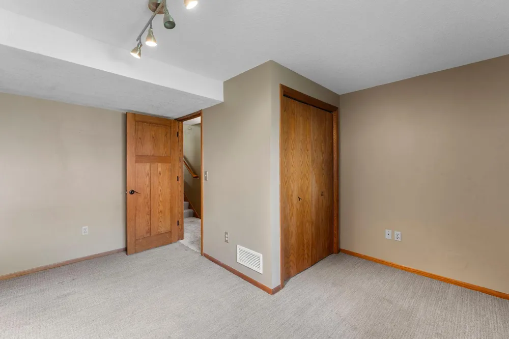 9836 Ilex Street NW Coon Rapids, MN 55433