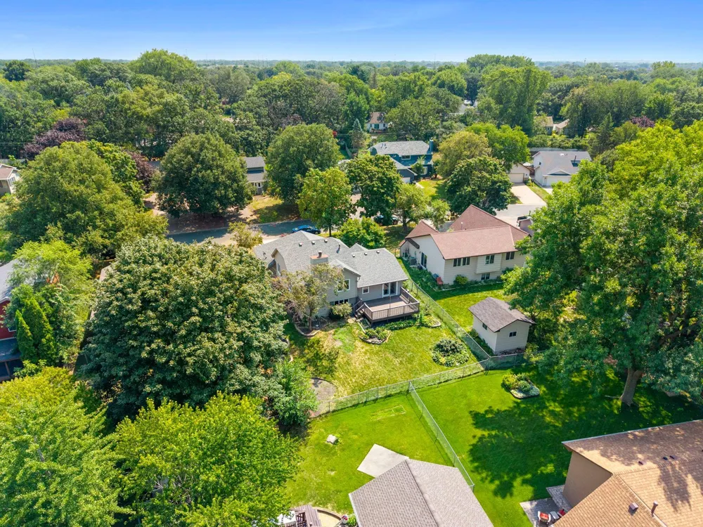 9836 Ilex Street NW Coon Rapids, MN 55433