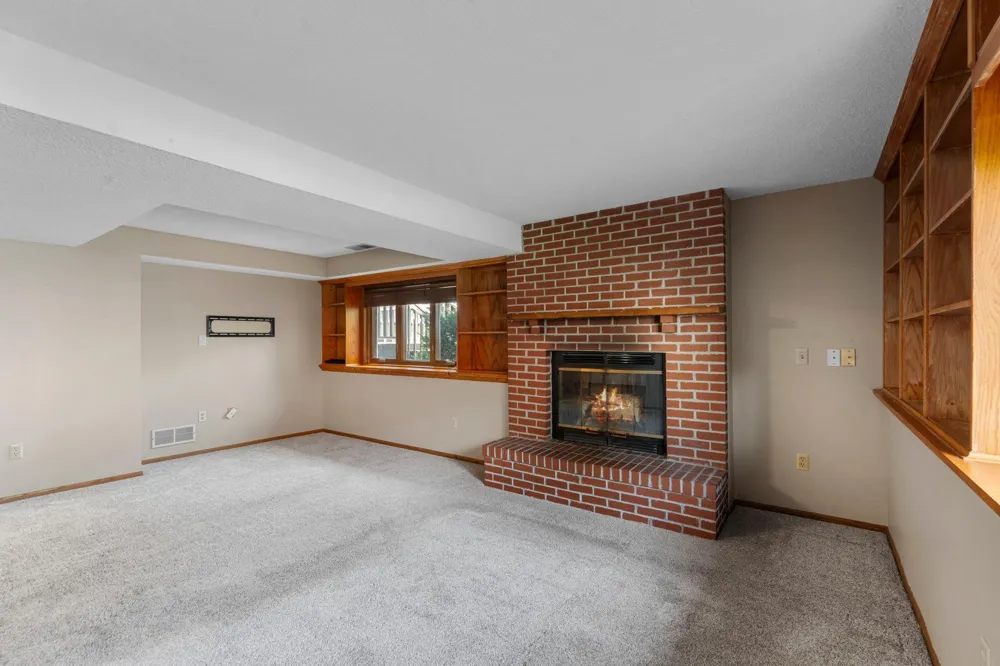 9836 Ilex Street NW Coon Rapids, MN 55433