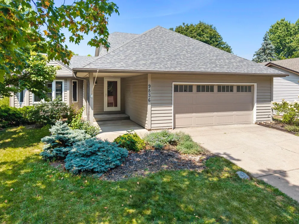 9836 Ilex Street NW Coon Rapids, MN 55433