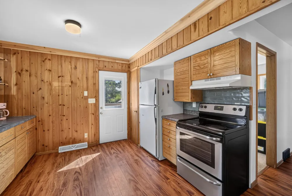 12559 E State Hwy 13 Maple, WI 54854