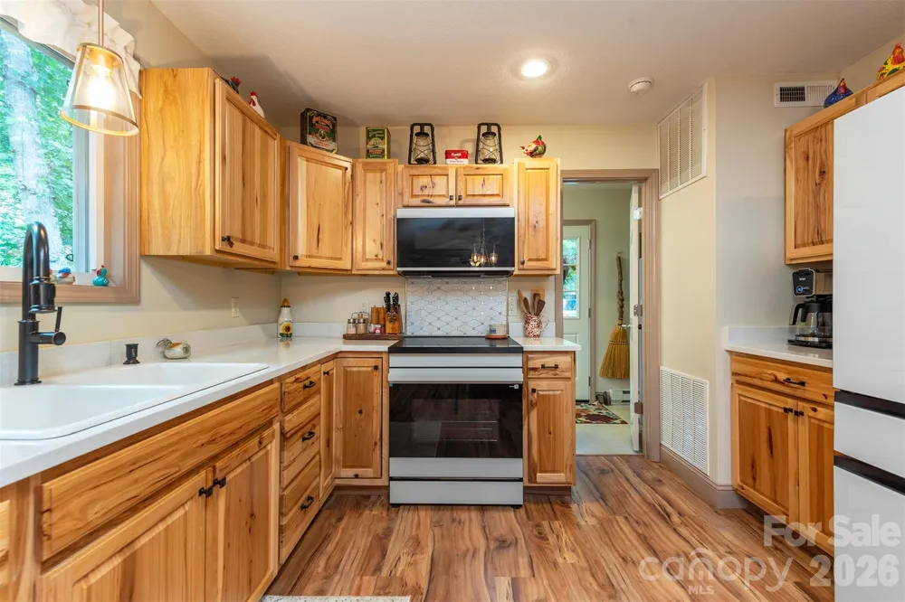 4895 Hudlow Road Union Mills, NC 28167