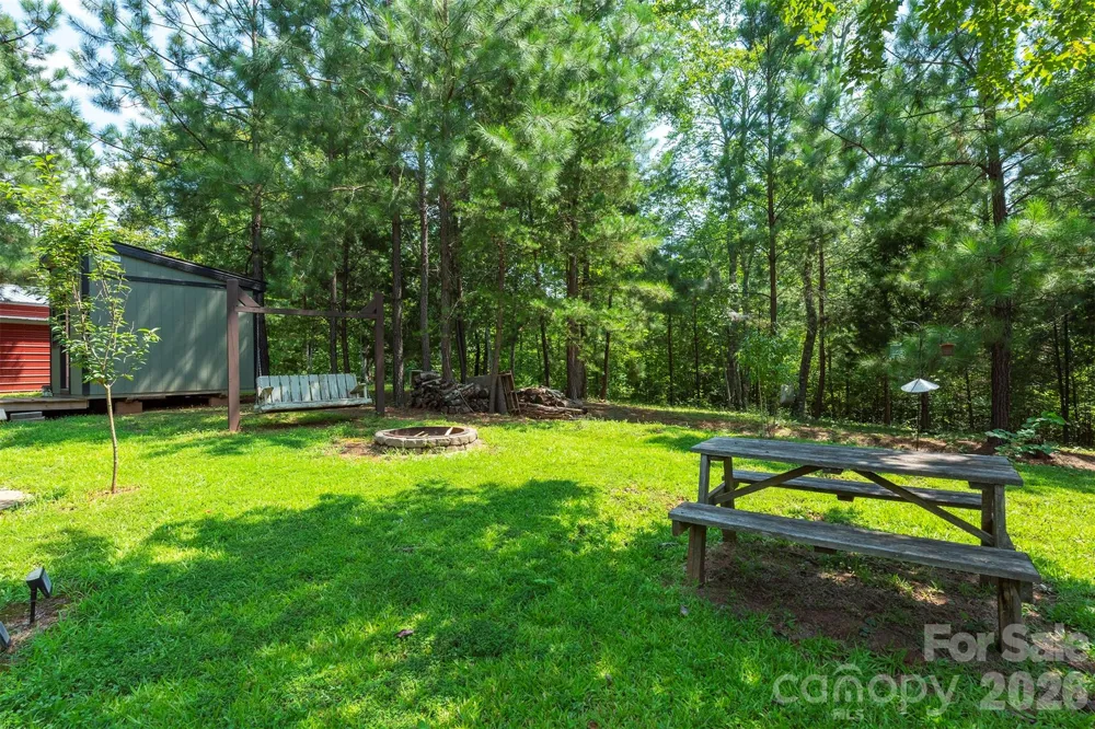 4895 Hudlow Road Union Mills, NC 28167