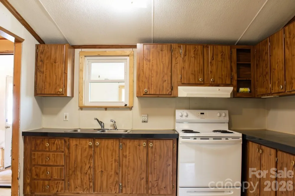 24 Karis Lane Clyde, NC 28721