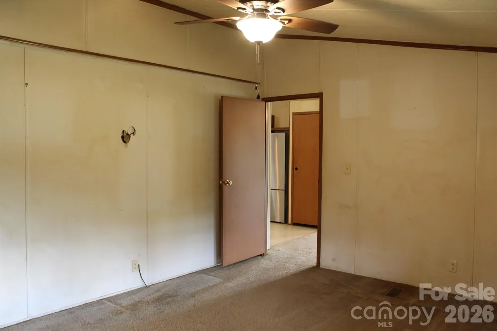 24 Karis Lane Clyde, NC 28721