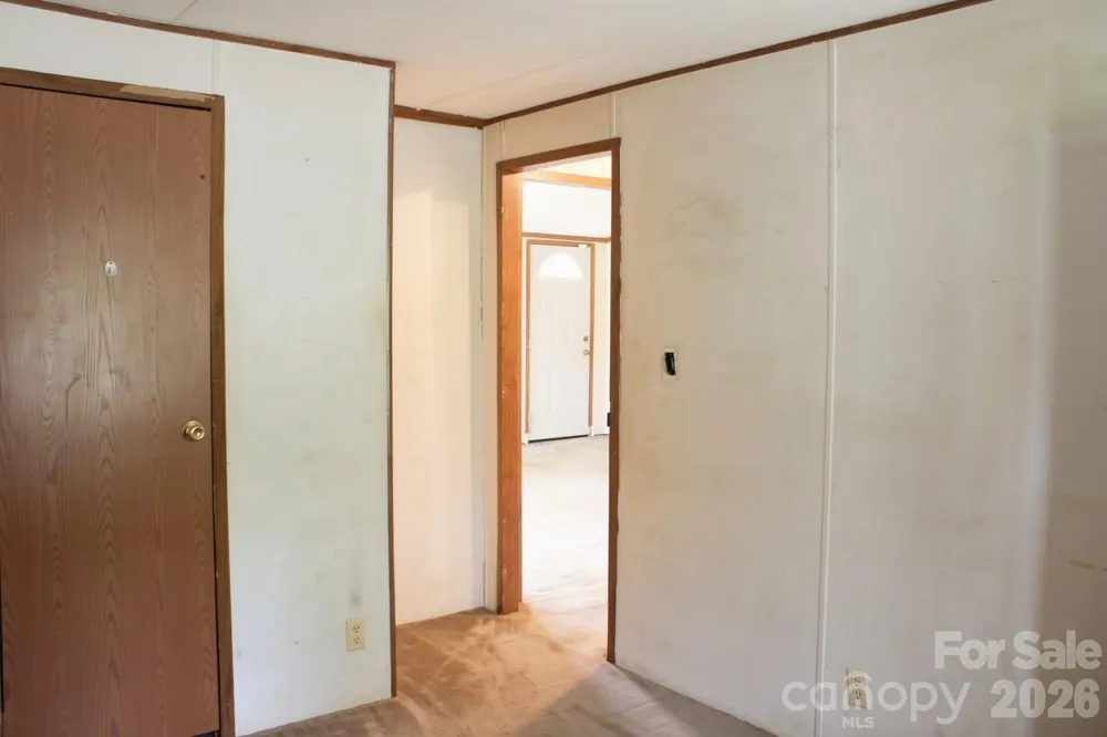 24 Karis Lane Clyde, NC 28721