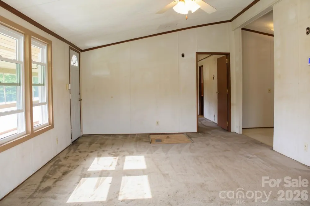 24 Karis Lane Clyde, NC 28721