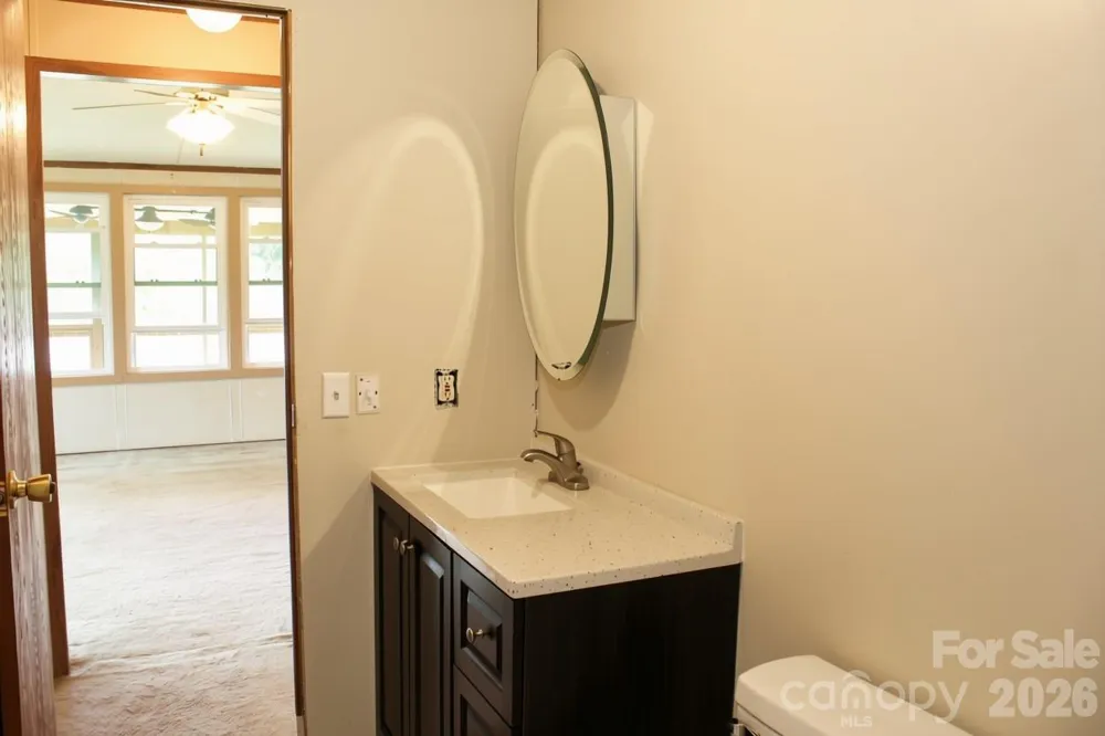 24 Karis Lane Clyde, NC 28721