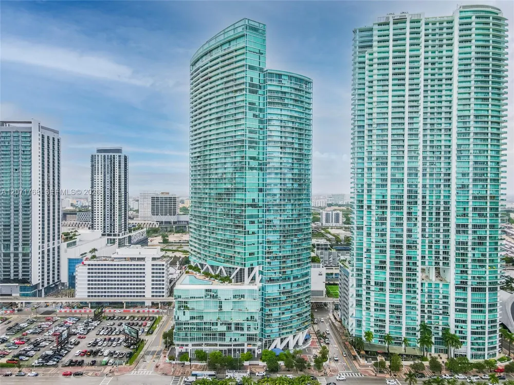 888 Biscayne Blvd #1601 Miami, FL 33132