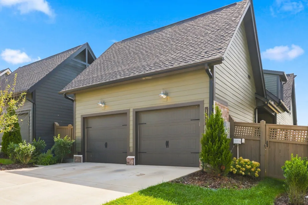 142 Salton Ln Thompsons Station, TN 37179
