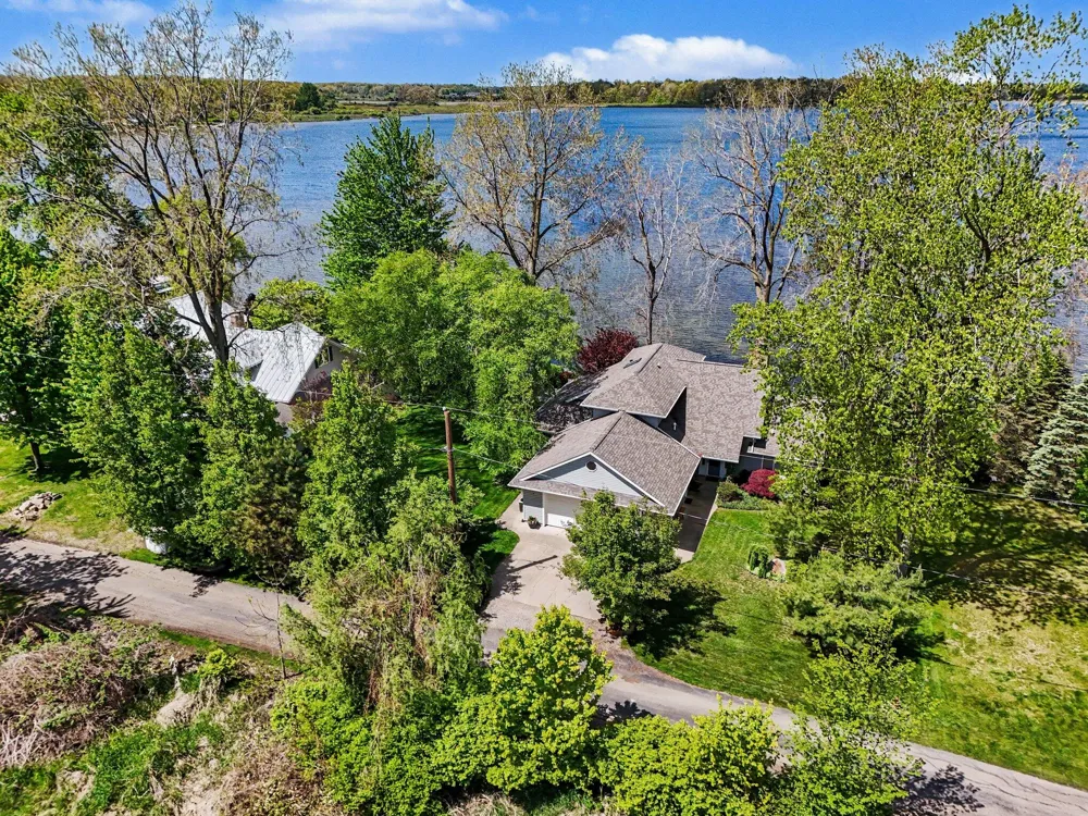 930 Nature Lane Kinderhook Township, MI 49255