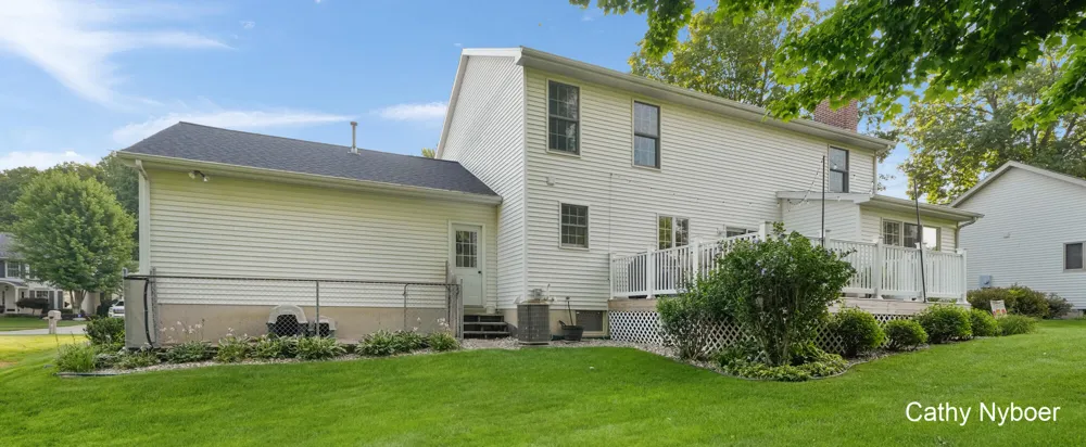 2328 Palm Dale Drive SW Wyoming, MI 49519