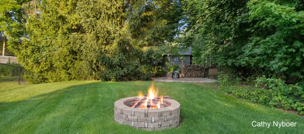 2328 Palm Dale Drive SW Wyoming, MI 49519