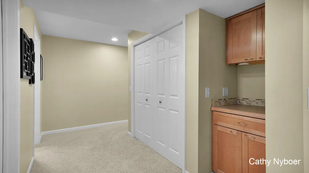 2328 Palm Dale Drive SW Wyoming, MI 49519
