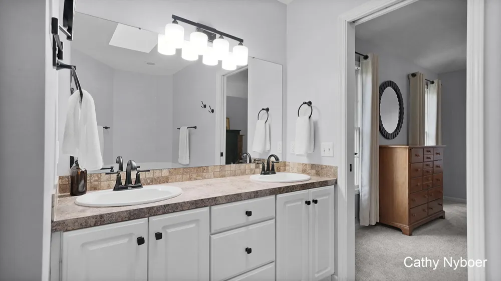 2328 Palm Dale Drive SW Wyoming, MI 49519