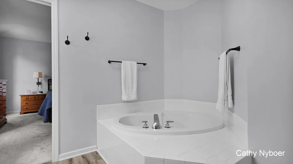 2328 Palm Dale Drive SW Wyoming, MI 49519