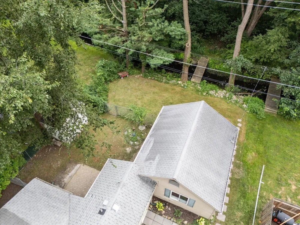 9535 Listeria Street Commerce, MI 48382