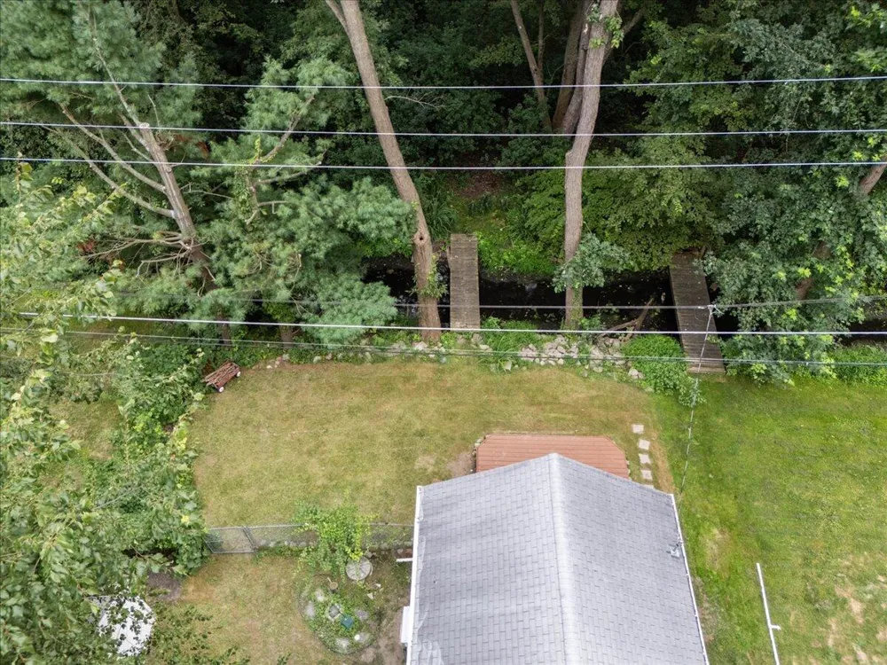 9535 Listeria Street Commerce, MI 48382