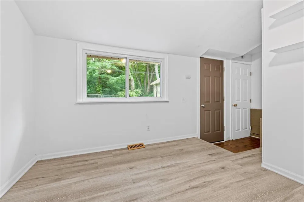 9535 Listeria Street Commerce, MI 48382