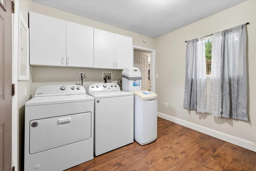 9535 Listeria Street Commerce, MI 48382