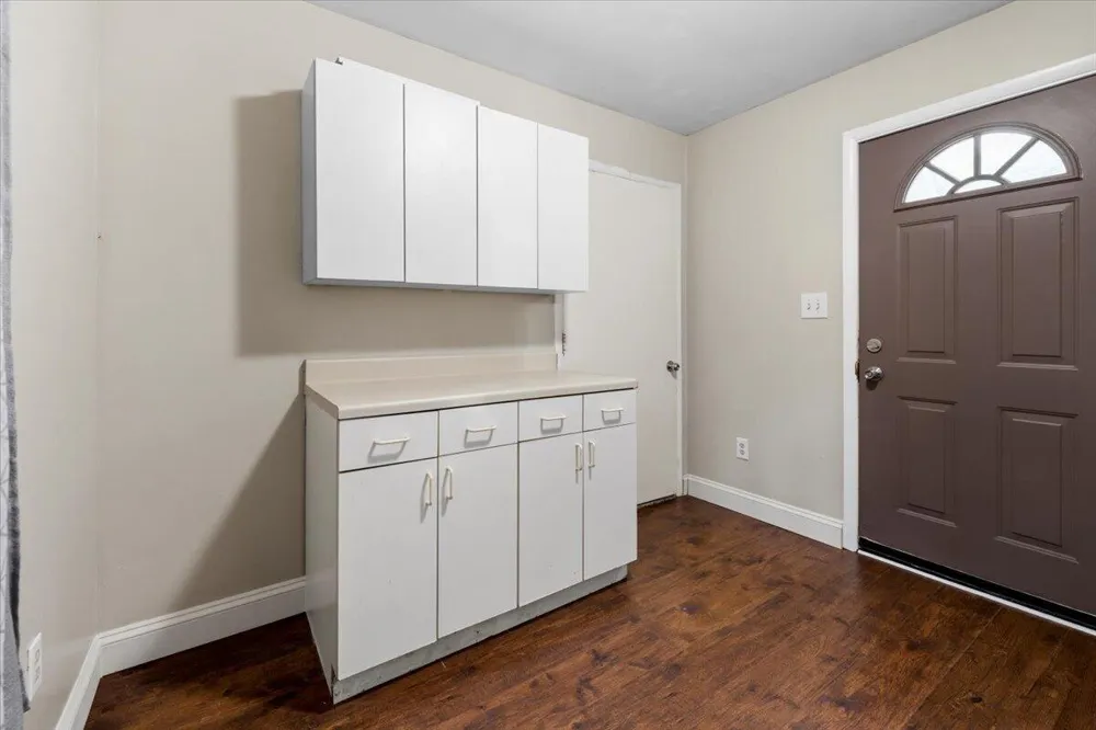 9535 Listeria Street Commerce, MI 48382