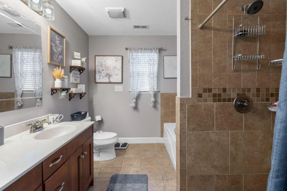 175 NW Stonewood Drive NW #37 Cleveland, TN 37311