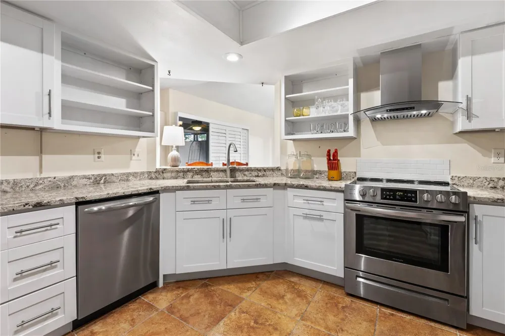 4096 CENTER POINTE PLACE #20B Sarasota, FL 34233