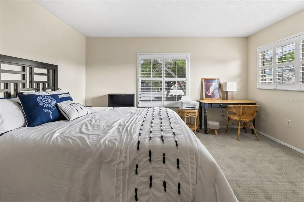 4096 CENTER POINTE PLACE #20B Sarasota, FL 34233