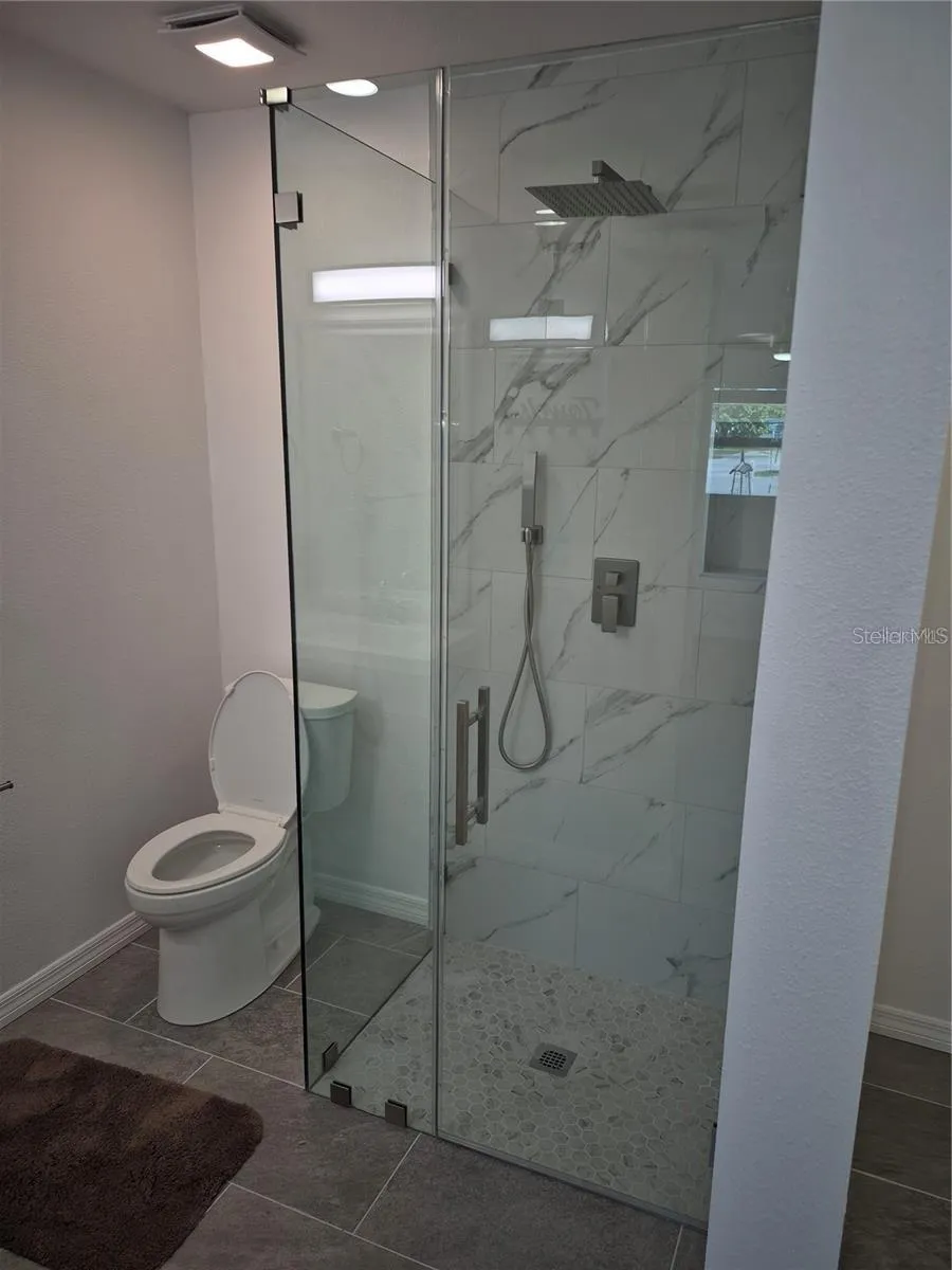 7709 W HANNA AVENUE Tampa, FL 33615