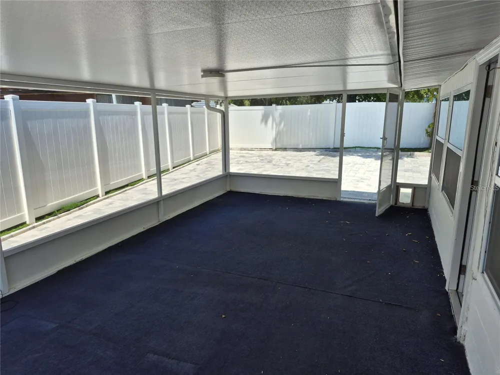 7709 W HANNA AVENUE Tampa, FL 33615