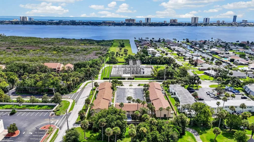 1600 S PALMETTO AVENUE #114 South Daytona, FL 32119