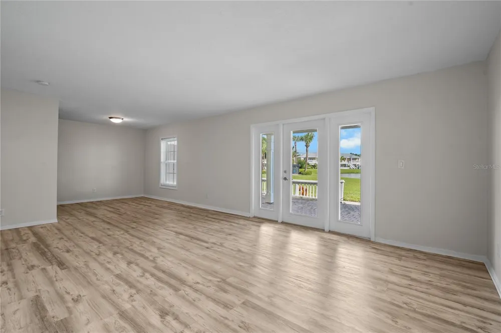 111 SEAHORSE DRIVE SE #A St Petersburg, FL 33705