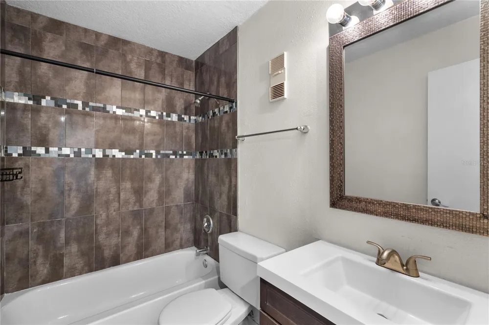 111 SEAHORSE DRIVE SE #A St Petersburg, FL 33705