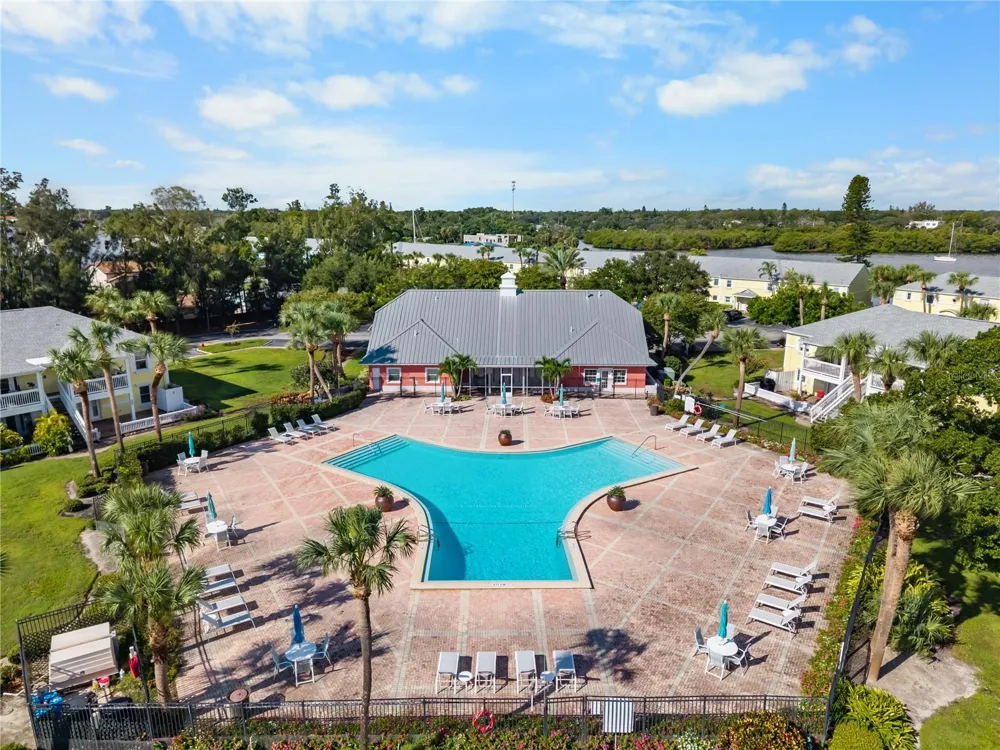 111 SEAHORSE DRIVE SE #A St Petersburg, FL 33705