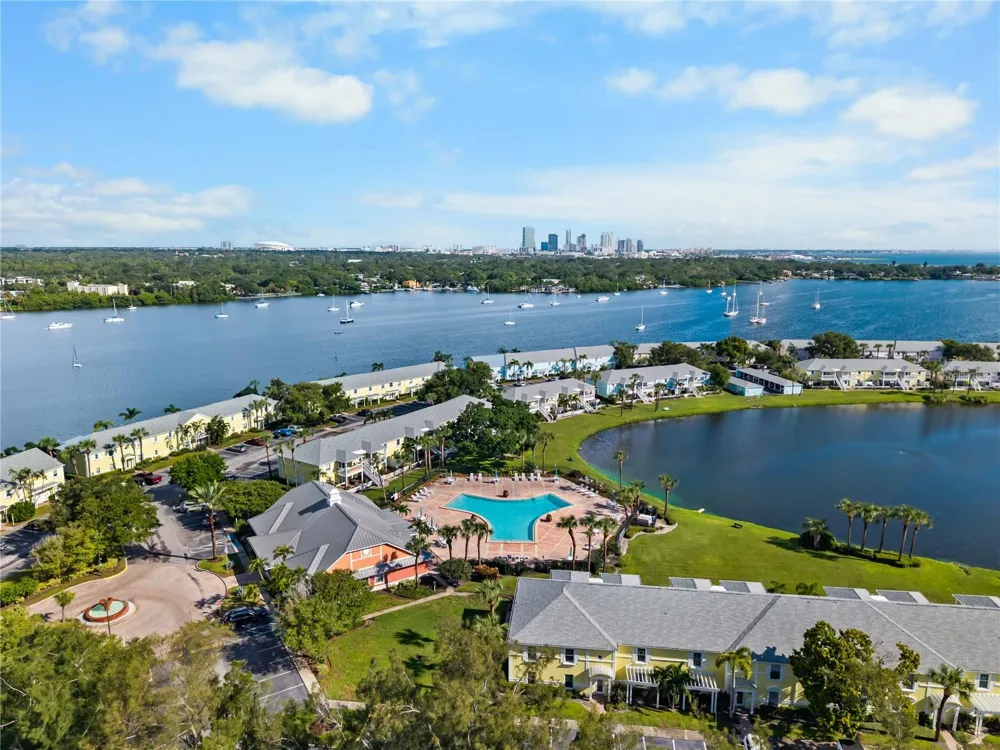 111 SEAHORSE DRIVE SE #A St Petersburg, FL 33705