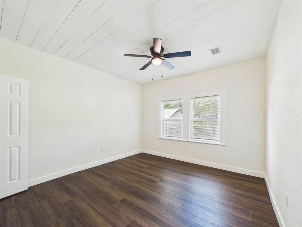 24 11th Avenue Texas City, TX 77590