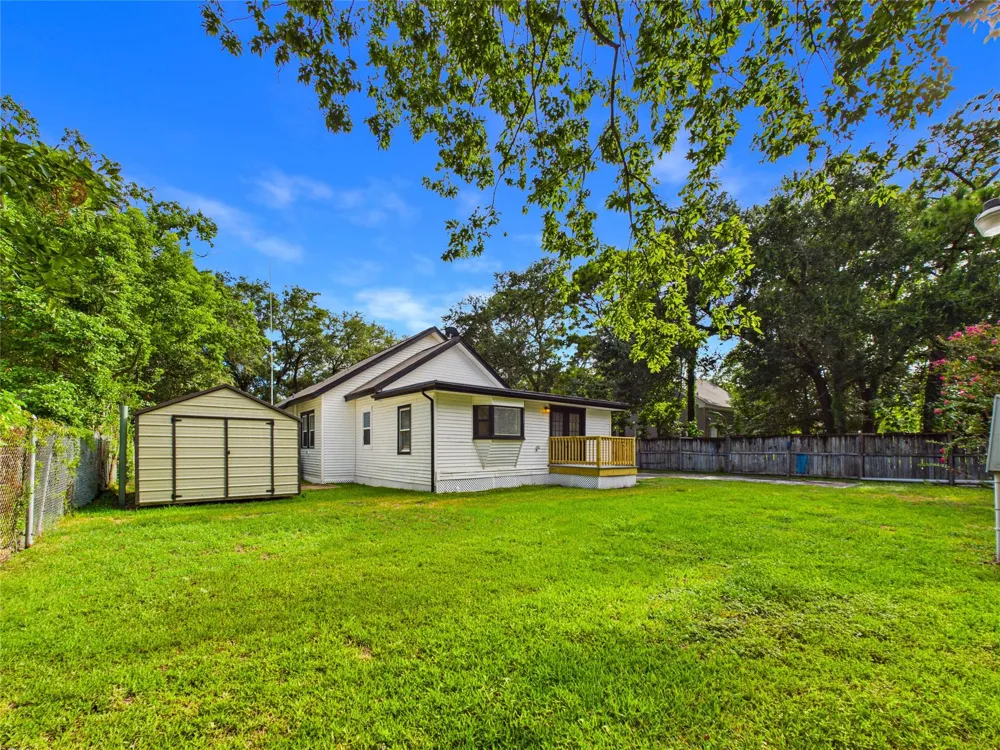 24 11th Avenue Texas City, TX 77590