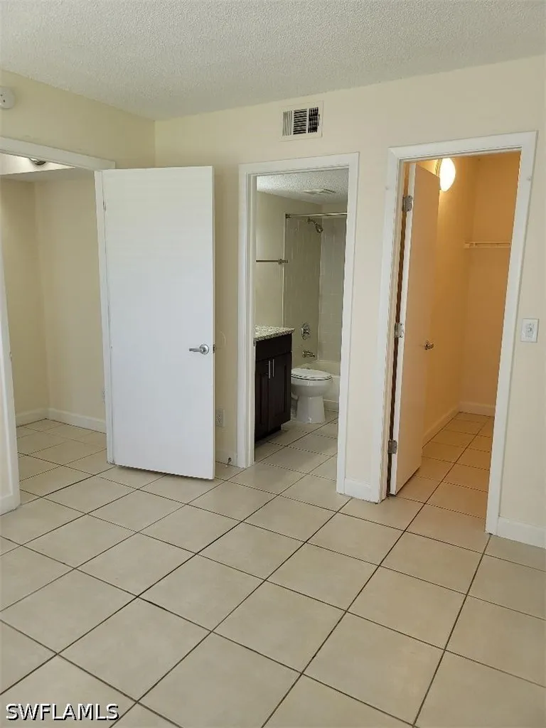 Santa Clara Drive #190-4 Naples, FL 34104