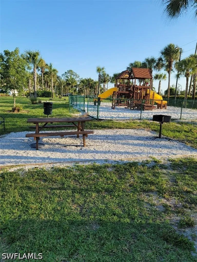 Santa Clara Drive #190-4 Naples, FL 34104
